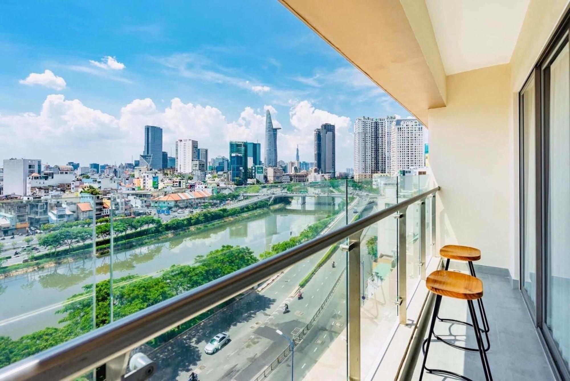 Zo Apartment Rivergate Center Хошимин Екстериор снимка