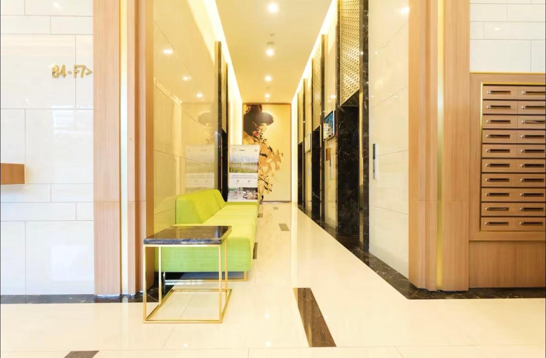 Zo Apartment Rivergate Center Хошимин Екстериор снимка